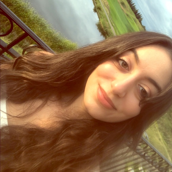 Meet your Posher, Riya - Picture 1 of 1